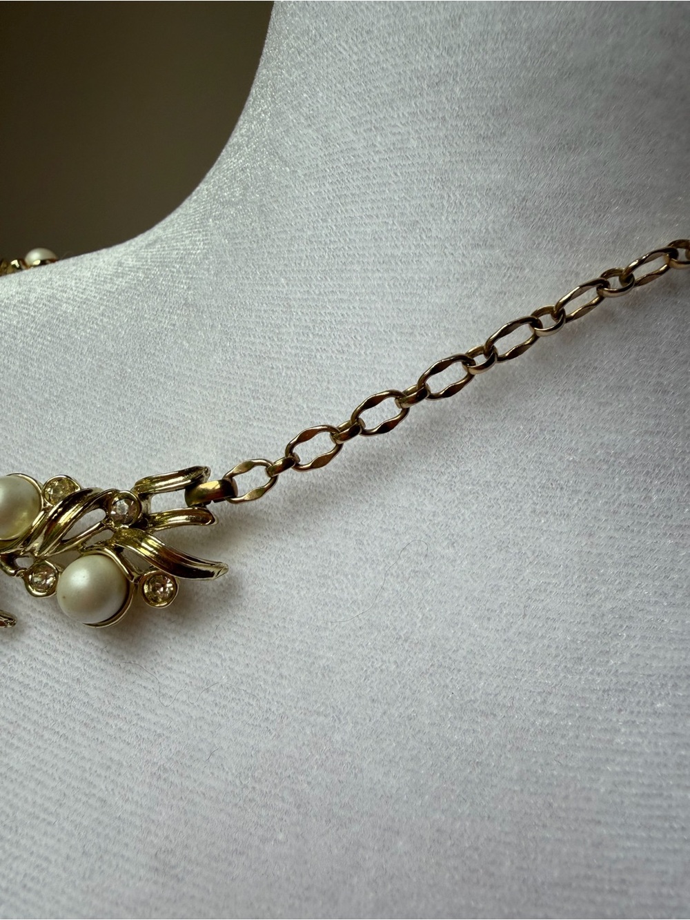 Vintage 60s Saran Coventry “Royal Ballet” Pearl Adjustable Choker - Picture 11 of 15